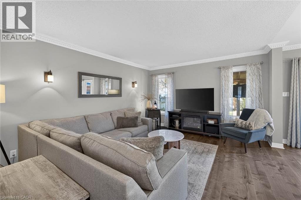 Single Family at 32 PRIMEAU Avenue, Whitby, Ontario - Photo 10 - RE/MAX Garden City Realty
