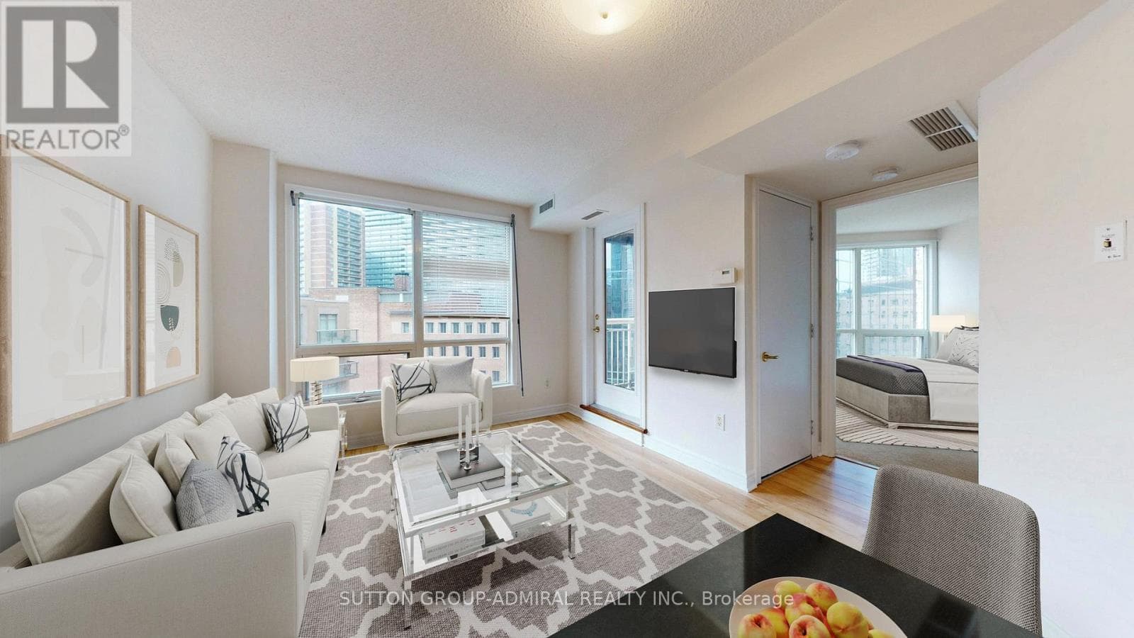 812- 100 Hayden Street