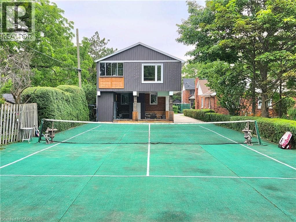 Single Family at 16 FOREST HILL Road, St. Catharines, Ontario - Photo 10 - RE/MAX Garden City Realty