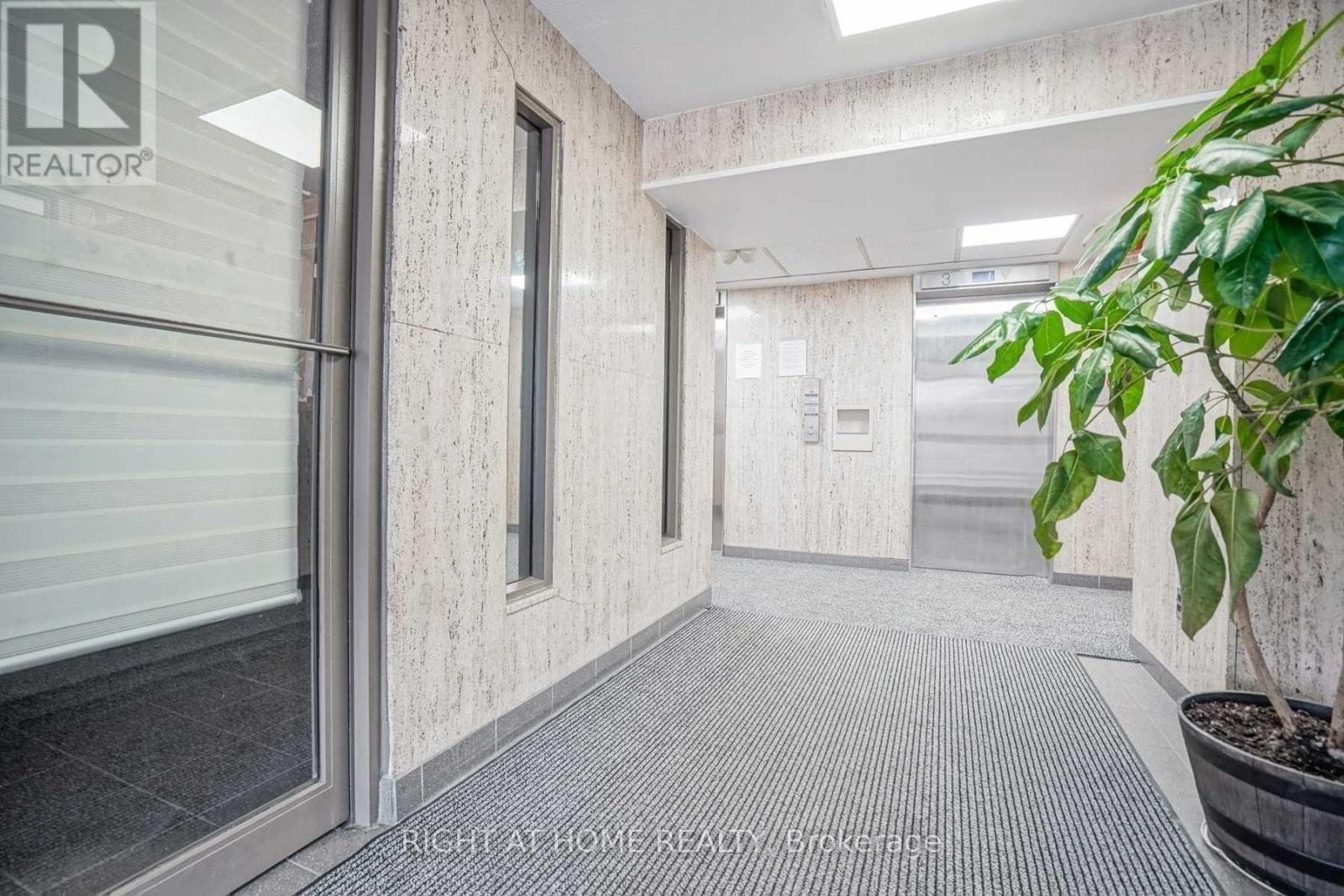 Single Family at 501- 235 Grandravine Drive, Toronto (Glenfield-Jane Heights), Ontario - Photo 4 - RE/MAX Garden City Realty