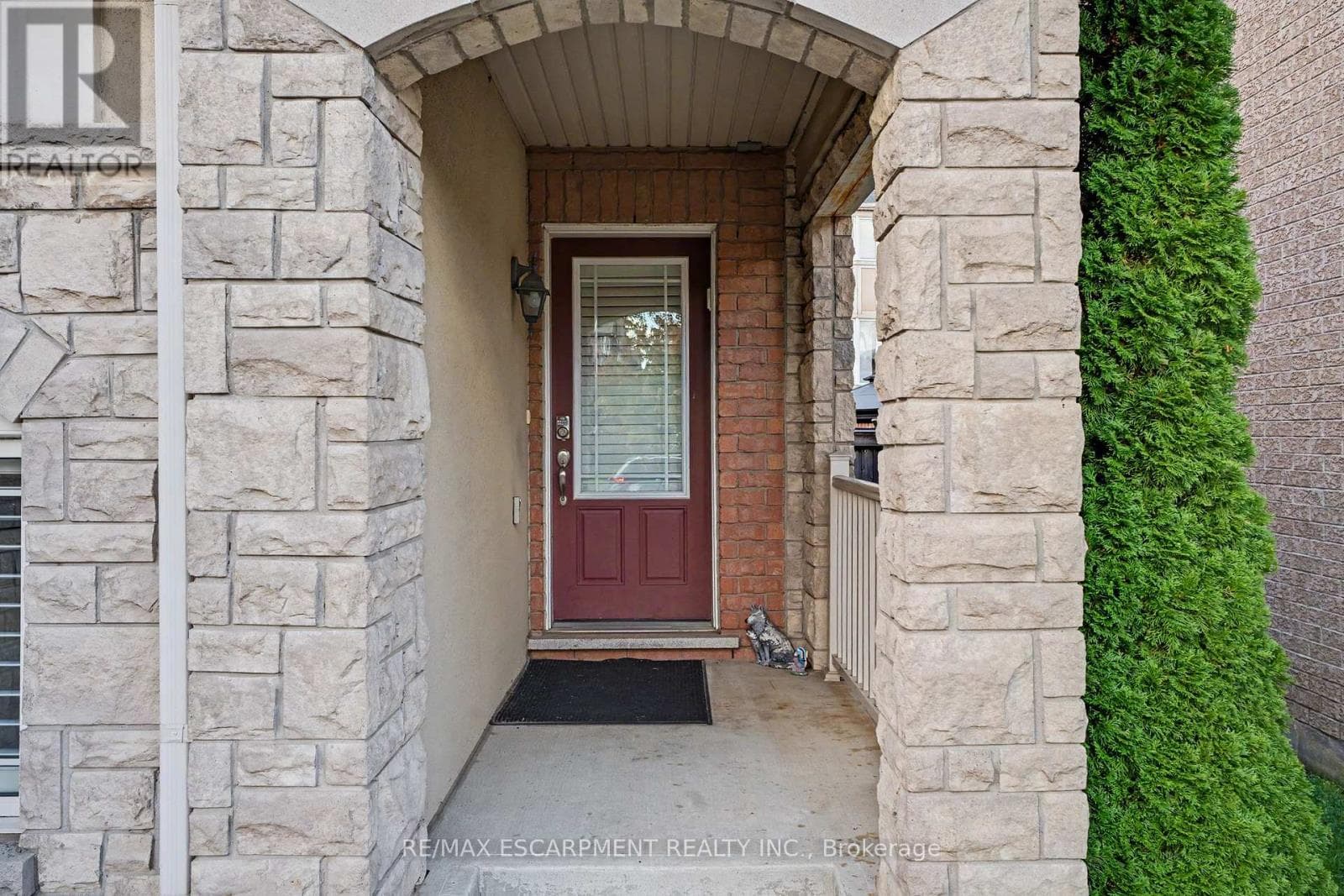 Single Family at 418 Kitty Murray Lane, Hamilton (Meadowlands), Ontario - Photo 2 - RE/MAX Garden City Realty