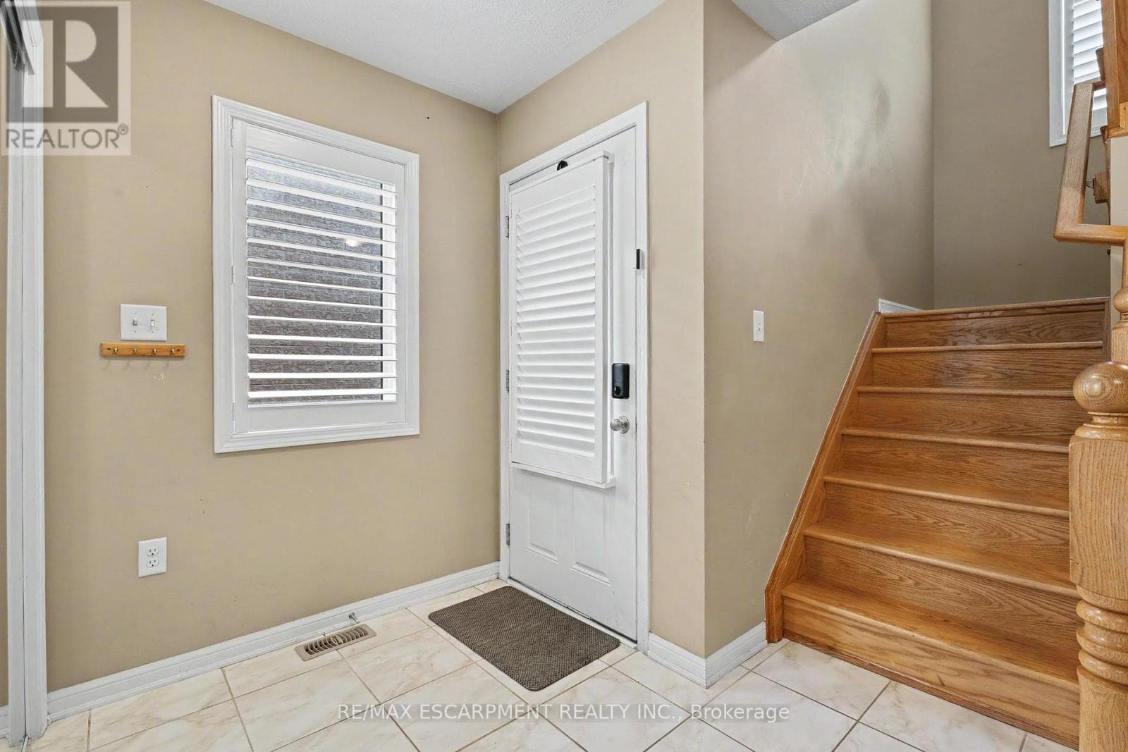 Single Family at 418 Kitty Murray Lane, Hamilton (Meadowlands), Ontario - Photo 3 - RE/MAX Garden City Realty
