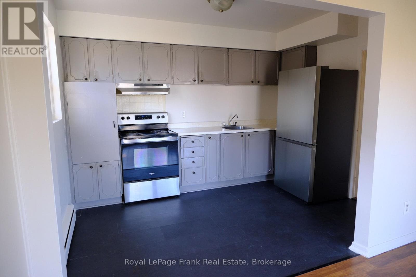 Multi-family at 3- 365 Elgin Court, Oshawa (McLaughlin), Ontario - Photo 6 - RE/MAX Garden City Realty