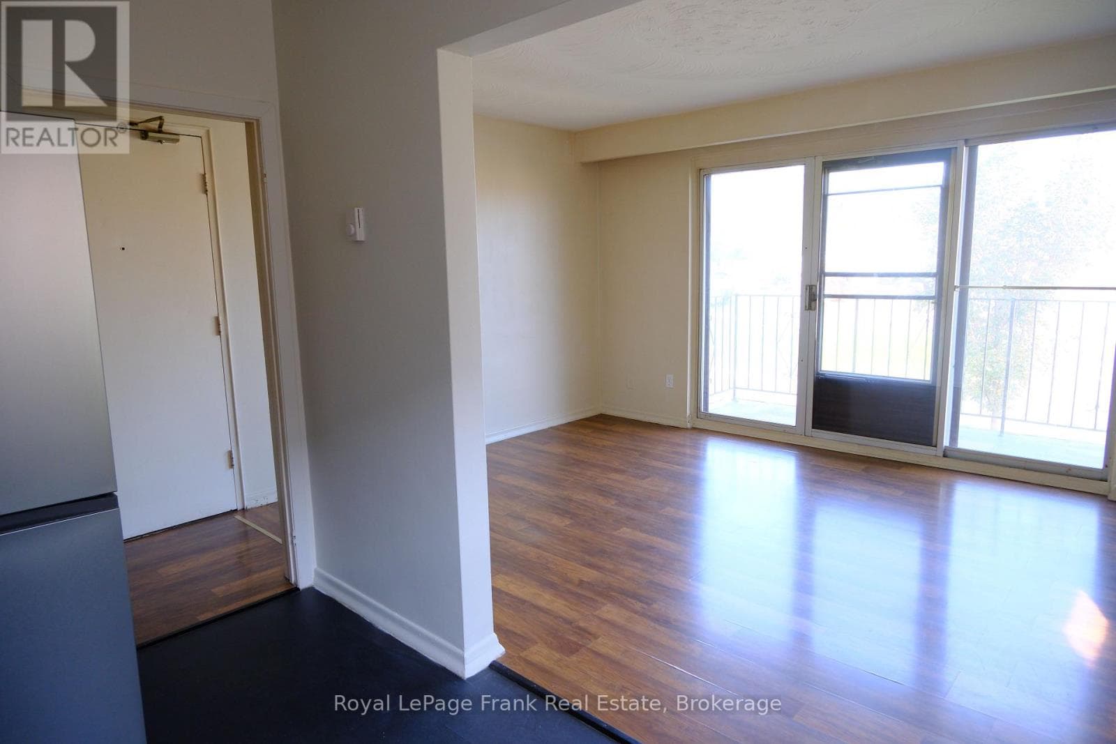 Multi-family at 3- 365 Elgin Court, Oshawa (McLaughlin), Ontario - Photo 7 - RE/MAX Garden City Realty
