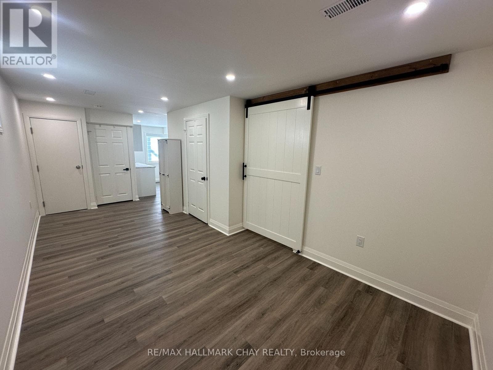 Single Family at 64 Logan Court, Barrie (Holly), Ontario - Photo 7 - RE/MAX Garden City Realty