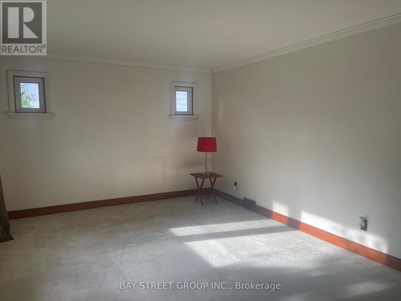 Single Family at 5137 ONTARIO Avenue, Niagara Falls (Downtown), Ontario - Photo 6 - RE/MAX Garden City Realty