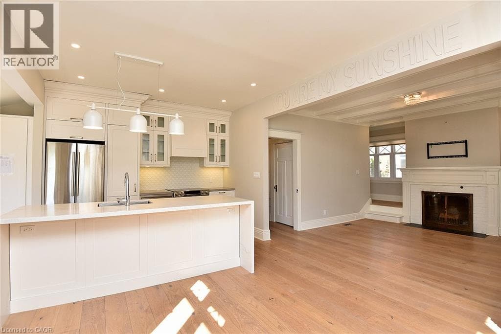 Single Family at 6 NELLES Boulevard, Grimsby, Ontario - Photo 10 - RE/MAX Garden City Realty