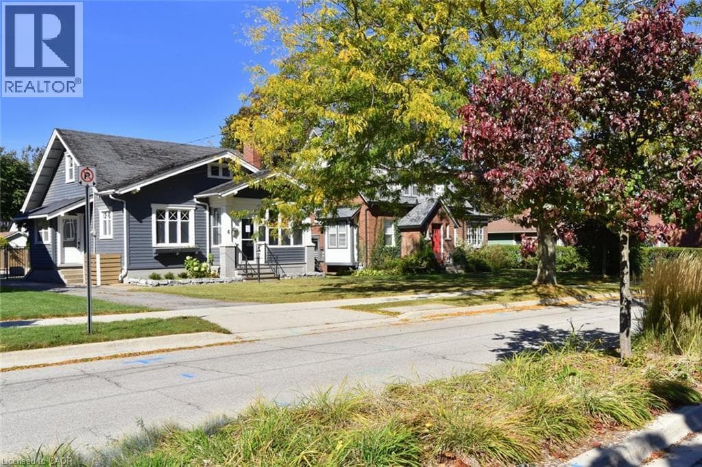 Single Family at 6 NELLES Boulevard, Grimsby, Ontario - Photo 3 - RE/MAX Garden City Realty