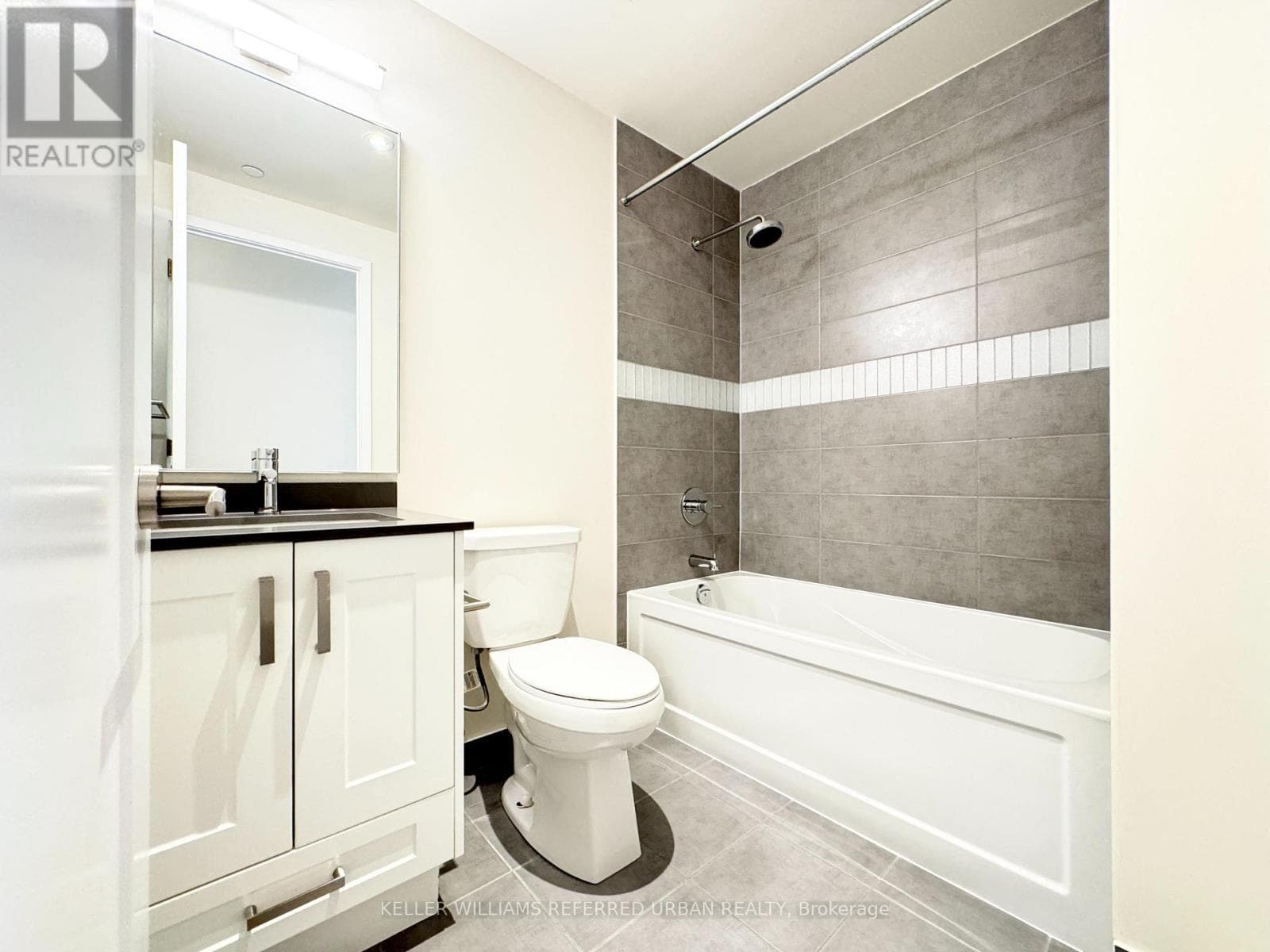 Single Family at 402- 99 John Street, Toronto (Waterfront Communities), Ontario - Photo 8 - RE/MAX Garden City Realty