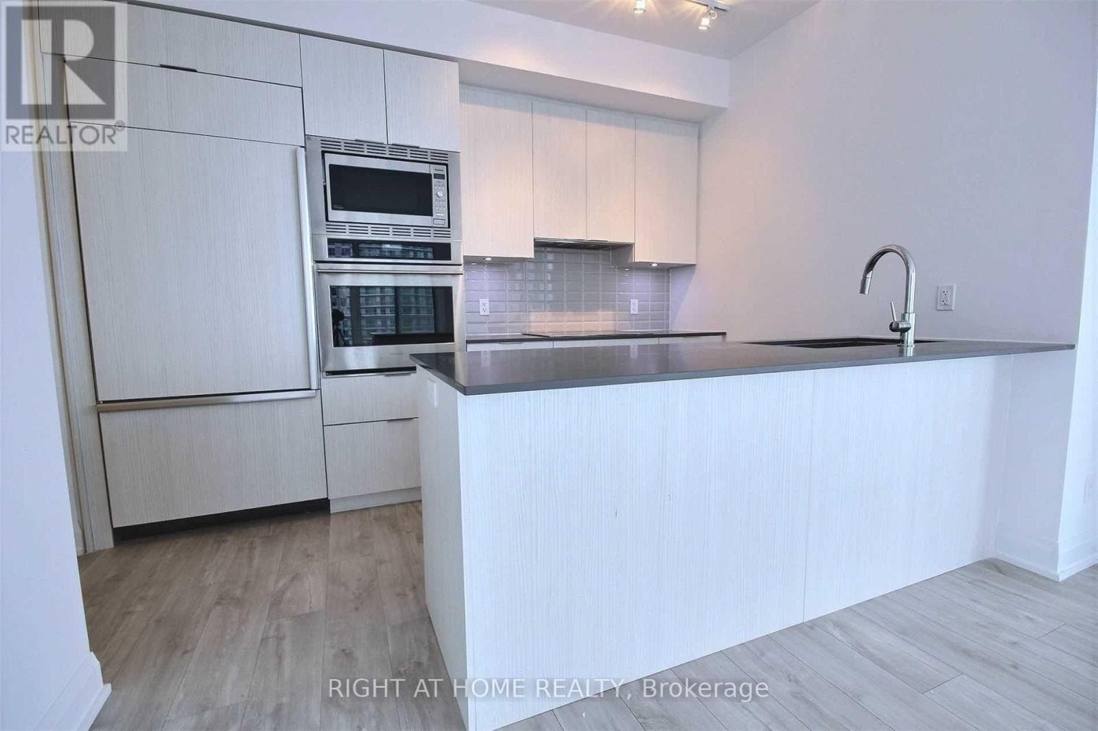 1703- 56 Annie Craig Drive