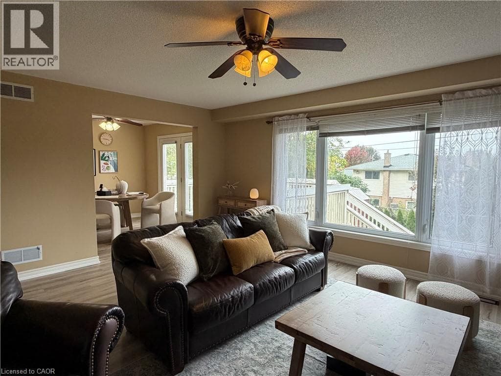 Single Family at 82 ST. DAVIDS Road, St. Catharines, Ontario - Photo 7 - RE/MAX Garden City Realty