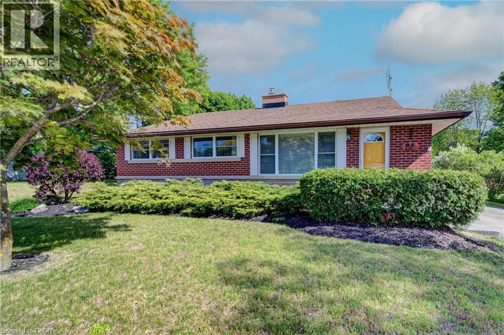 Single Family at 251 UNION Street, Waterloo, Ontario - Photo 2 - RE/MAX Garden City Realty