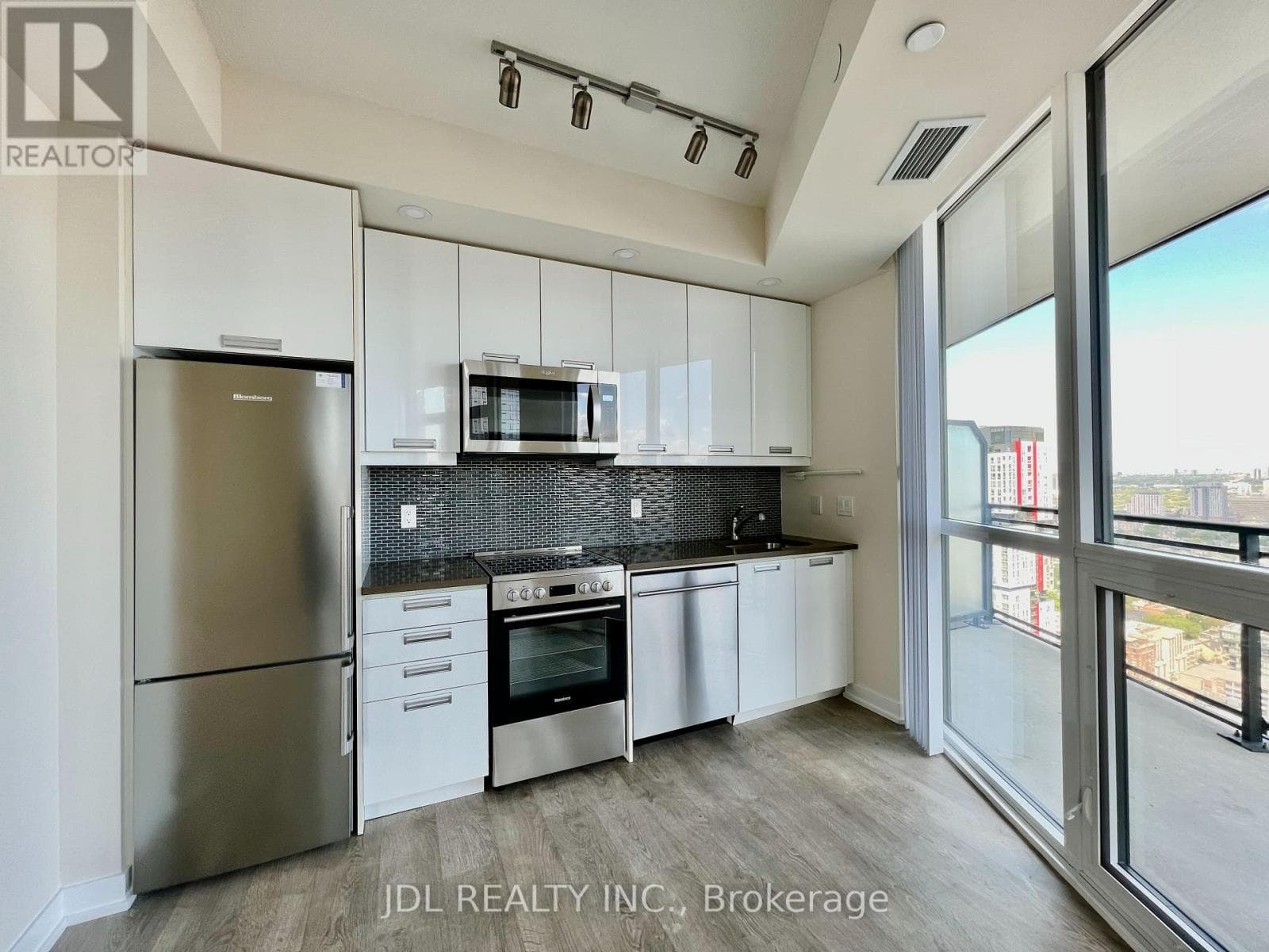 Single Family at 3709- 99 John Street, Toronto (Waterfront Communities), Ontario - Photo 5 - RE/MAX Garden City Realty