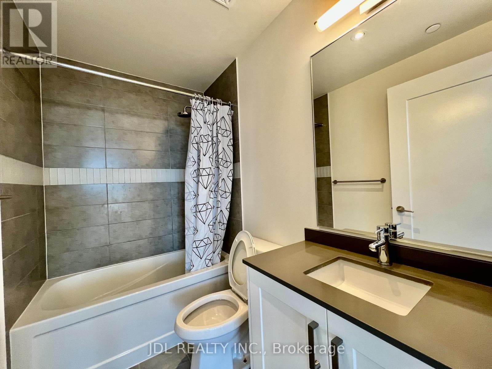Single Family at 3709- 99 John Street, Toronto (Waterfront Communities), Ontario - Photo 9 - RE/MAX Garden City Realty