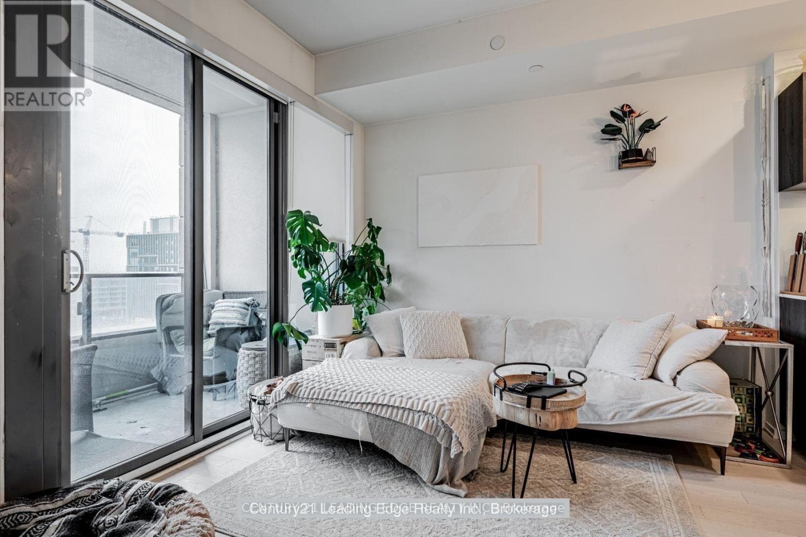 Single Family at 805- 12 Bonnycastle Street, Toronto (Waterfront Communities), Ontario - Photo 4 - RE/MAX Garden City Realty