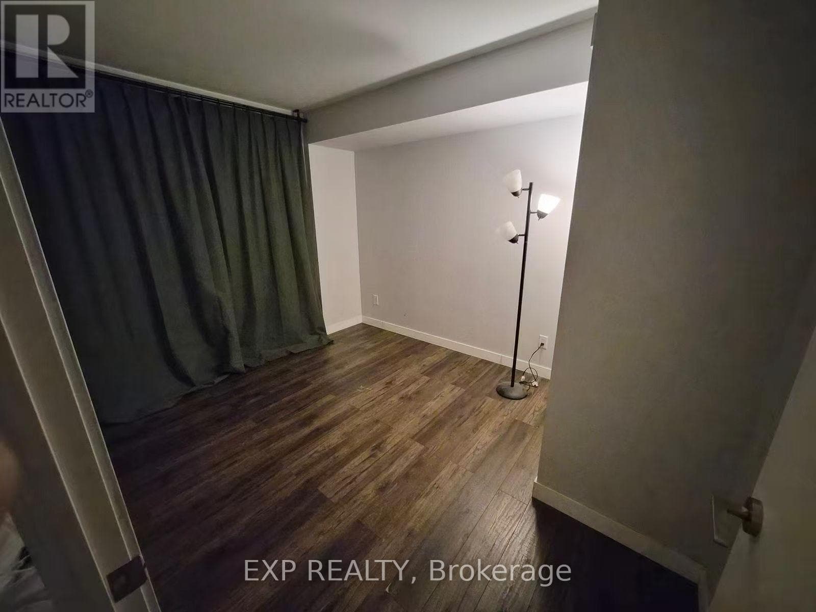 Single Family at 413- 170 Fort York Boulevard, Toronto (Waterfront Communities), Ontario - Photo 6 - RE/MAX Garden City Realty