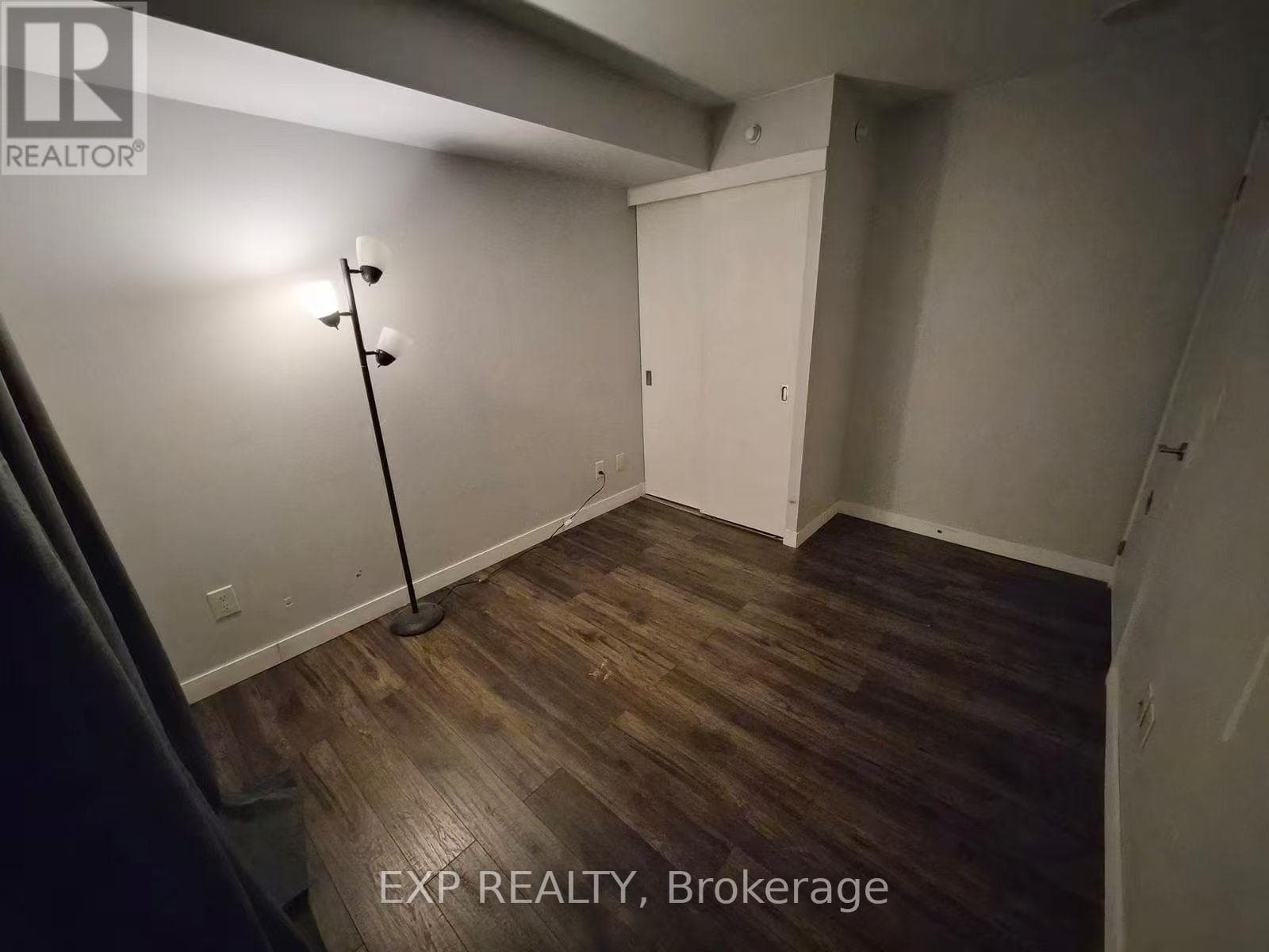Single Family at 413- 170 Fort York Boulevard, Toronto (Waterfront Communities), Ontario - Photo 8 - RE/MAX Garden City Realty