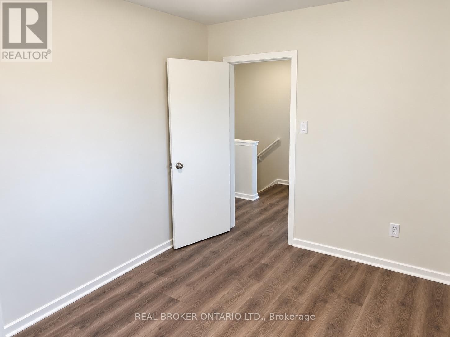 Single Family at 49 Thompson Avenue, Thorold (Thorold Downtown), Ontario - Photo 10 - RE/MAX Garden City Realty