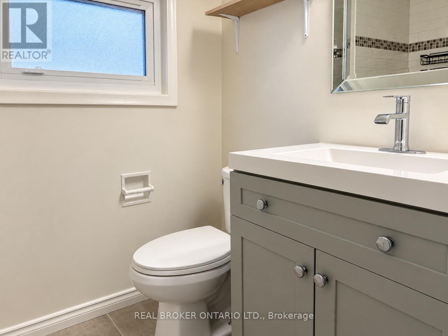 Single Family at 49 Thompson Avenue, Thorold (Thorold Downtown), Ontario - Photo 8 - RE/MAX Garden City Realty