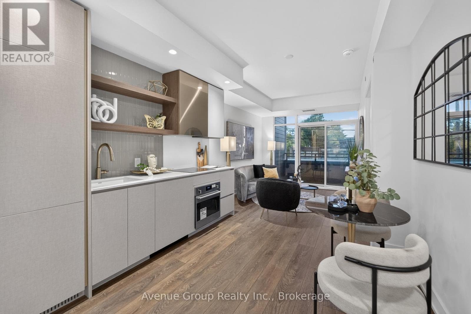 202- 1285 Queen Street