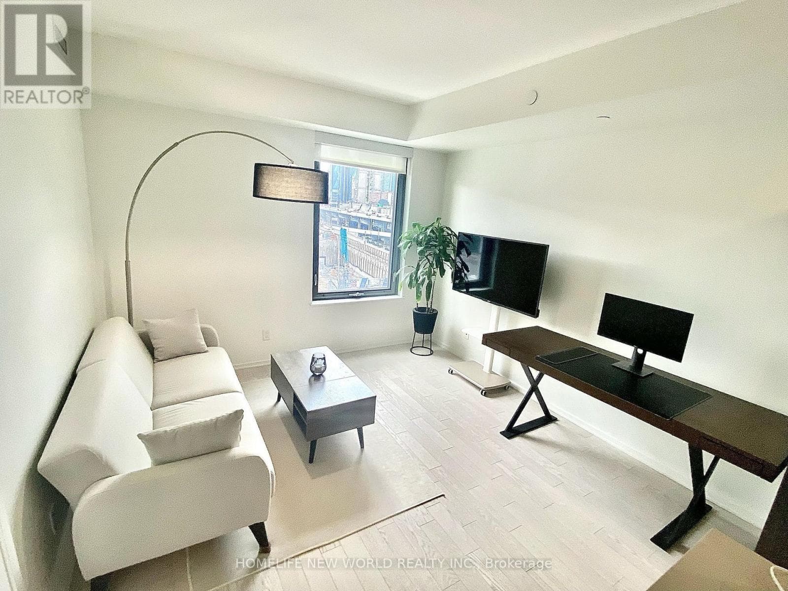 Single Family at 525- 12 Bonnycastle Street, Toronto (Waterfront Communities), Ontario - Photo 4 - RE/MAX Garden City Realty