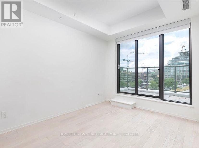 Single Family at 525- 12 Bonnycastle Street, Toronto (Waterfront Communities), Ontario - Photo 5 - RE/MAX Garden City Realty
