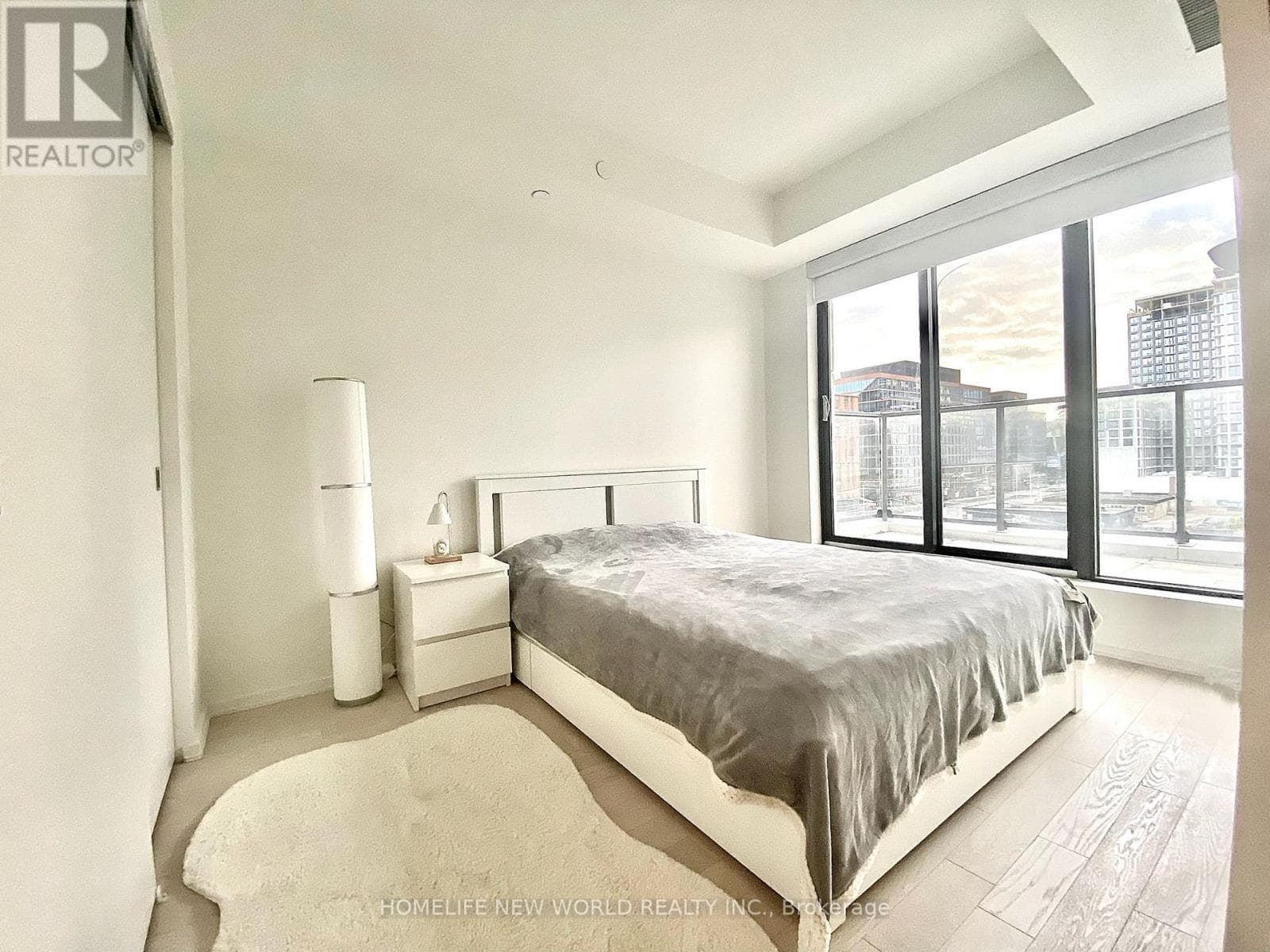 Single Family at 525- 12 Bonnycastle Street, Toronto (Waterfront Communities), Ontario - Photo 6 - RE/MAX Garden City Realty