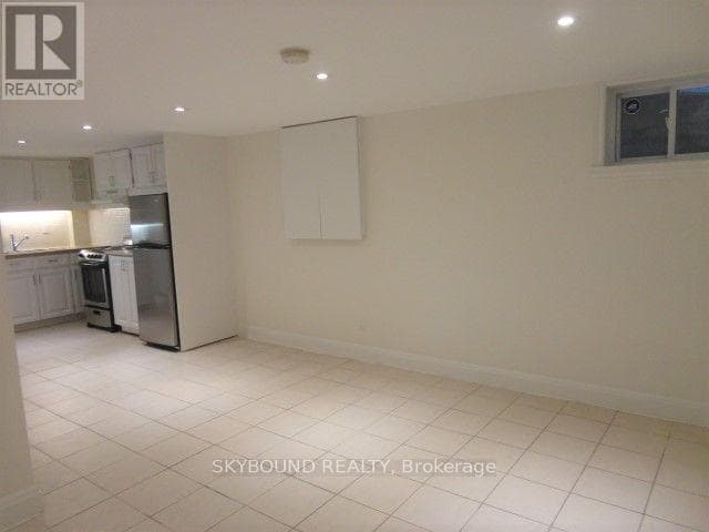 Single Family at , , ON - Photo 4 - RE/MAX Garden City Realty