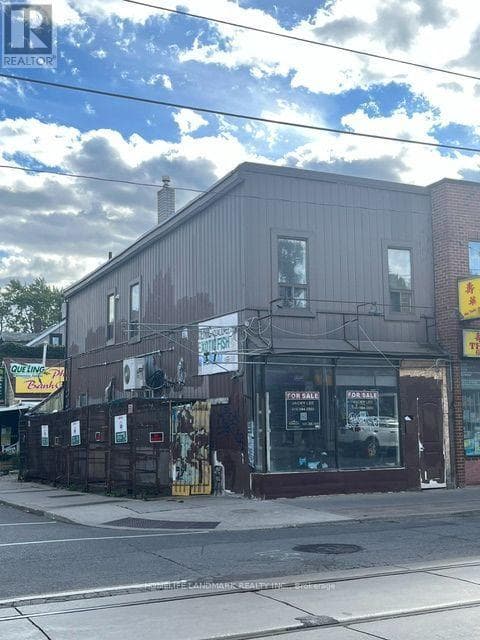 673 Gerrard Street