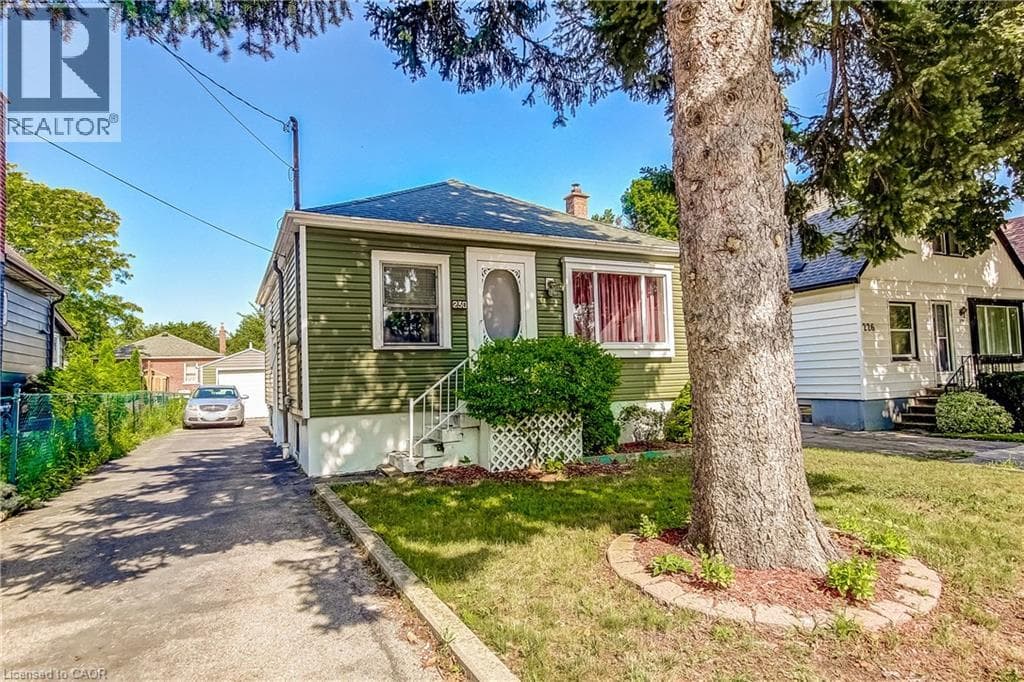 Single Family at 230 EAST 33RD Street, Hamilton, Ontario - Photo 2 - RE/MAX Garden City Realty