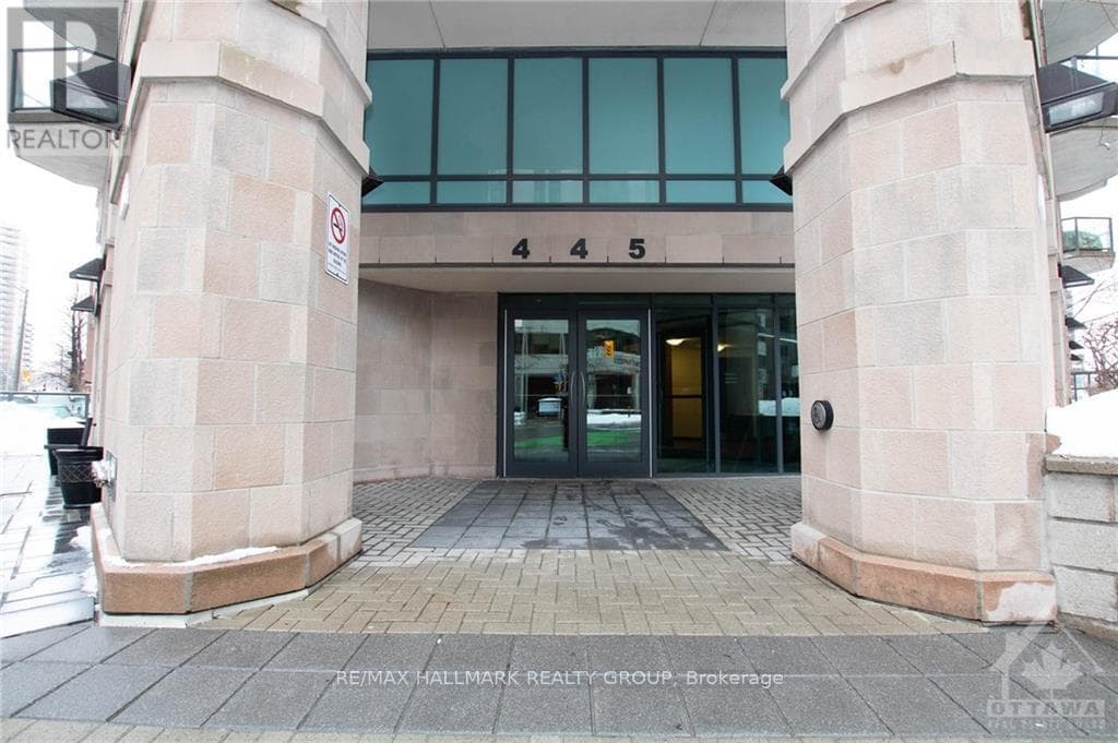 Single Family at 1405- 445 Laurier Avenue, Ottawa, Ontario - Photo 2 - RE/MAX Garden City Realty