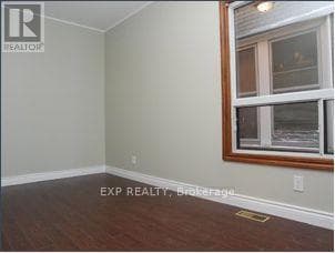 Retail at Main- 693 Pape Avenue, Toronto (Blake-Jones), Ontario - Photo 7 - RE/MAX Garden City Realty