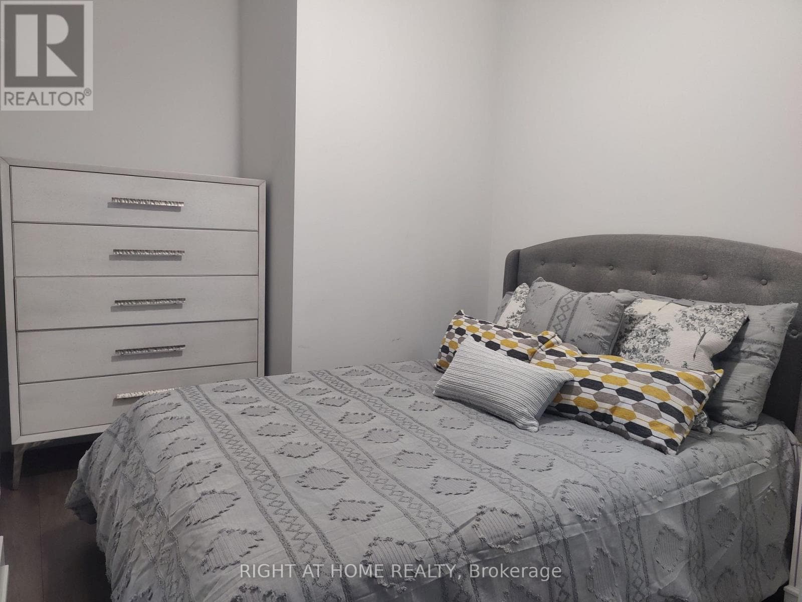 Single Family at 2214- 2550 Simcoe Street, Oshawa (Windfields), Ontario - Photo 2 - RE/MAX Garden City Realty