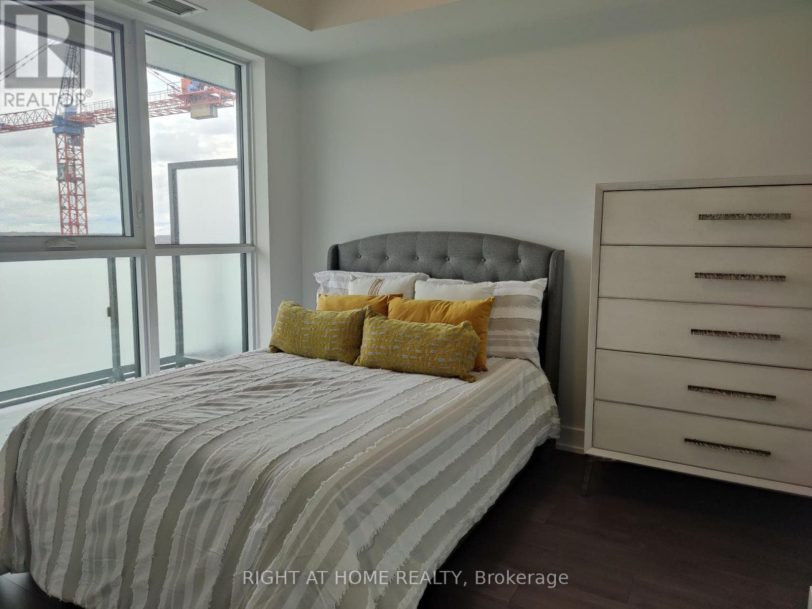 Single Family at 2214- 2550 Simcoe Street, Oshawa (Windfields), Ontario - Photo 7 - RE/MAX Garden City Realty