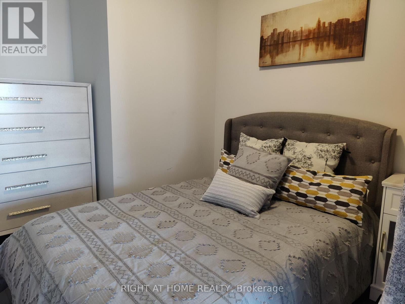 Single Family at 2214- 2550 Simcoe Street, Oshawa (Windfields), Ontario - Photo 9 - RE/MAX Garden City Realty