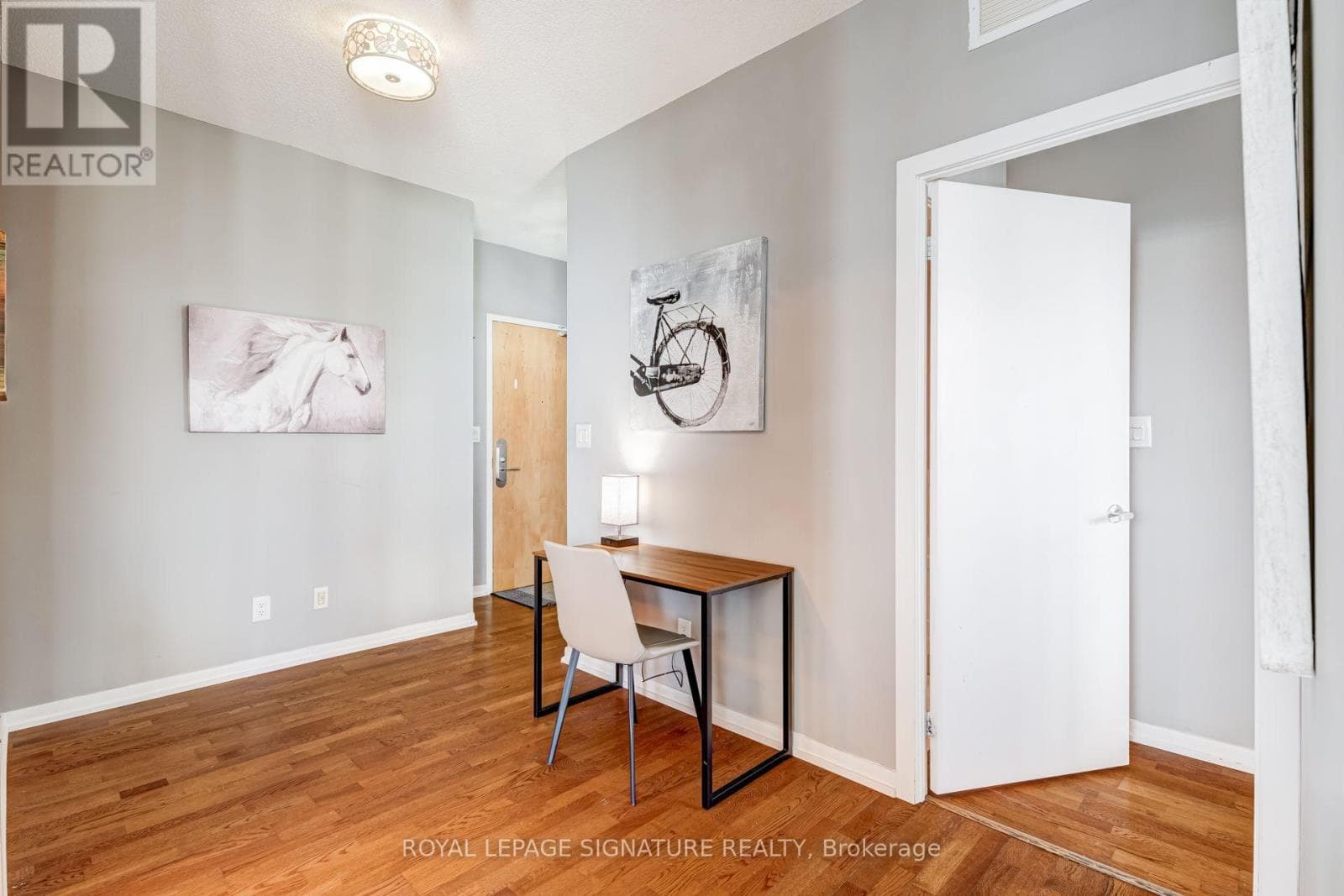 Single Family at 4310- 65 Bremner Boulevard, Toronto (Waterfront Communities), Ontario - Photo 3 - RE/MAX Garden City Realty