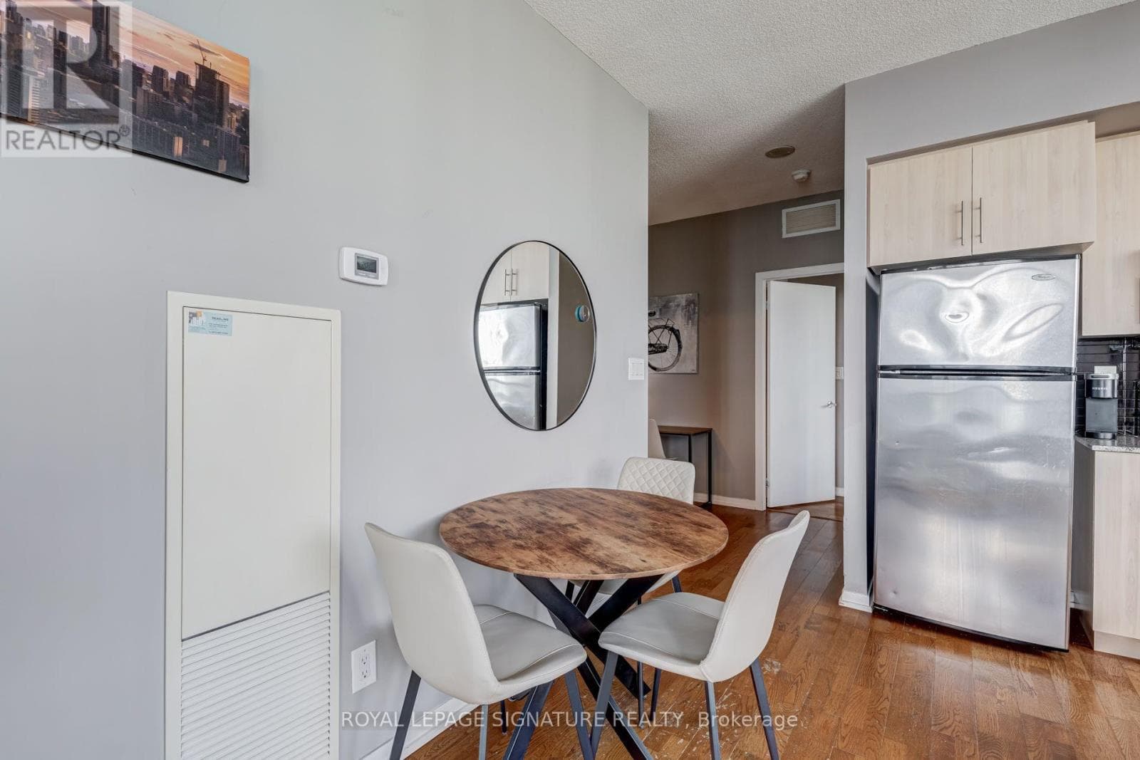 Single Family at 4310- 65 Bremner Boulevard, Toronto (Waterfront Communities), Ontario - Photo 9 - RE/MAX Garden City Realty
