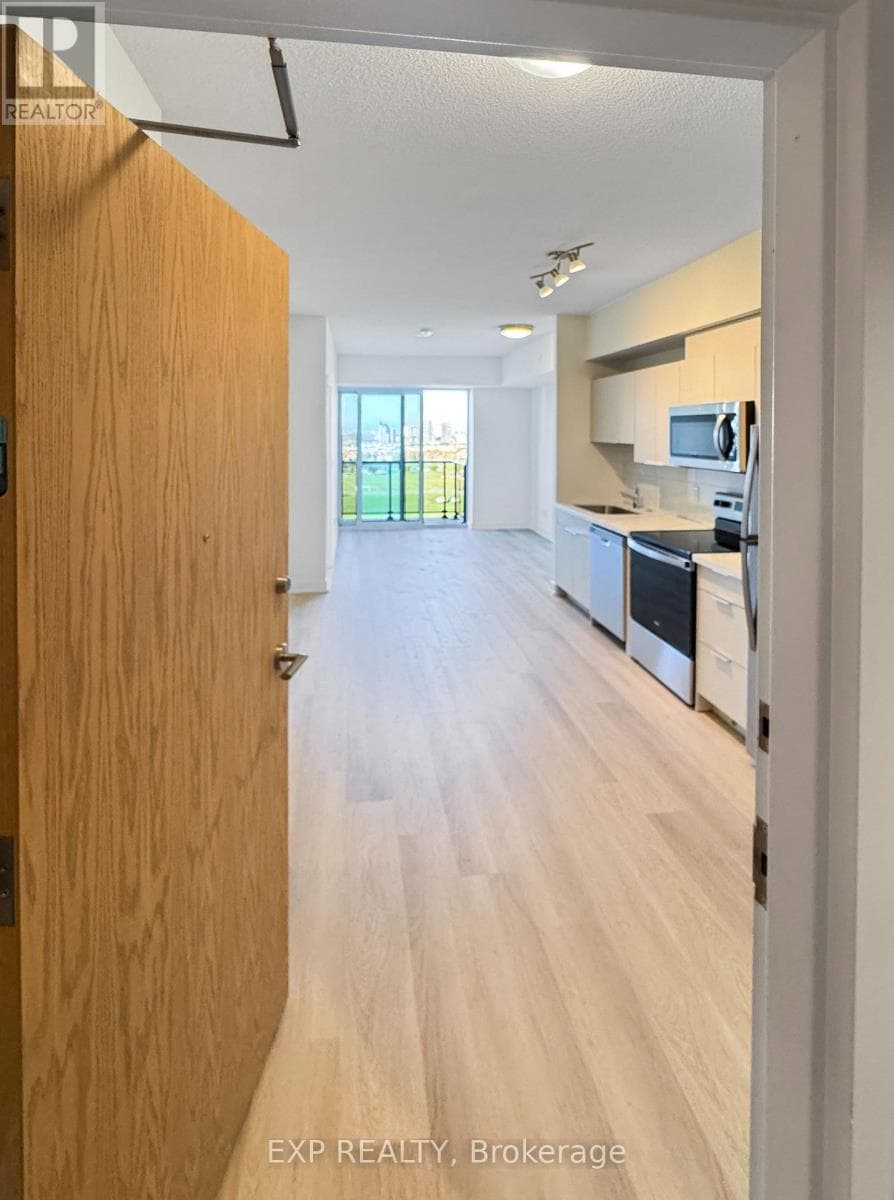 Single Family at 913- 2825 Jane Street, Toronto (Glenfield-Jane Heights), Ontario - Photo 6 - RE/MAX Garden City Realty