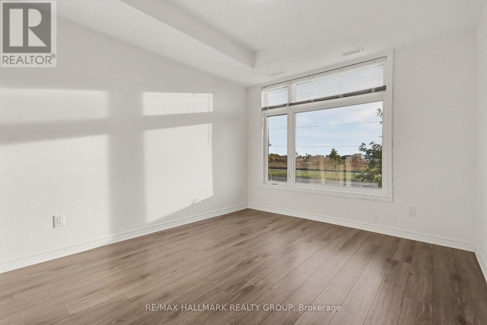 Single Family at K- 50 Jaguar Private, Ottawa, Ontario - Photo 7 - RE/MAX Garden City Realty