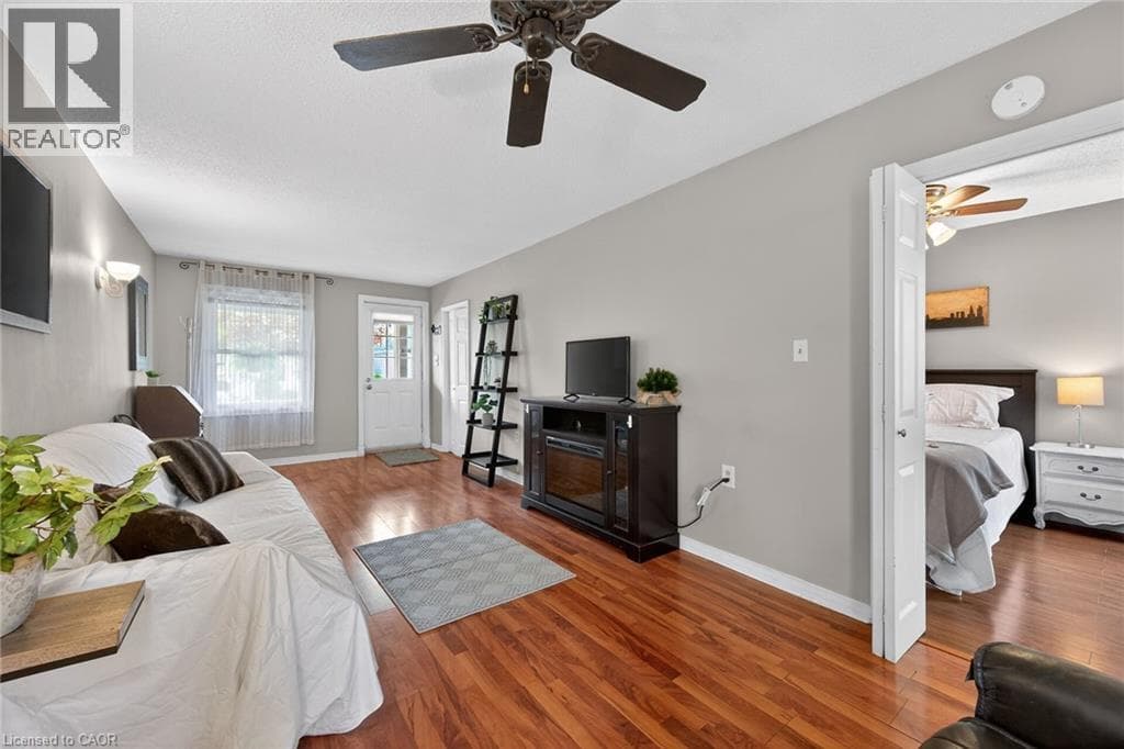 Single Family at 190 CAMPBELL Avenue, Hamilton, Ontario - Photo 7 - RE/MAX Garden City Realty