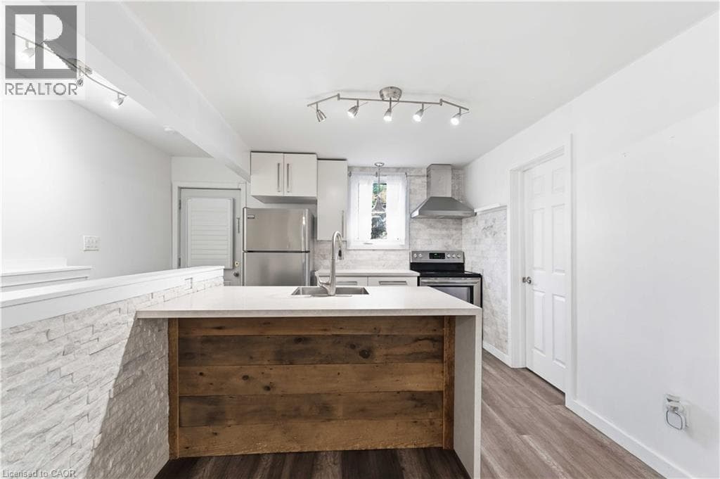 Single Family at 37 MAPLECREST Avenue, St. Catharines, Ontario - Photo 10 - RE/MAX Garden City Realty