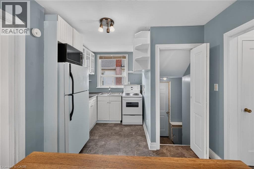 Single Family at 43 EAST 39TH Street, Hamilton, Ontario - Photo 10 - RE/MAX Garden City Realty