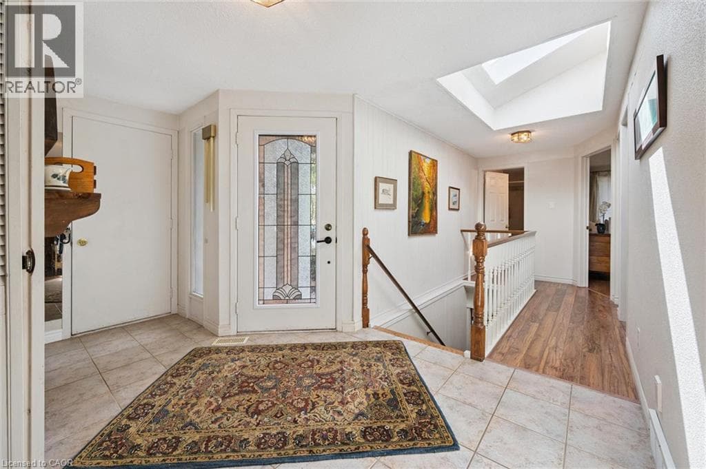 Single Family at 139 WESTVALE Drive, Waterloo, Ontario - Photo 5 - RE/MAX Garden City Realty