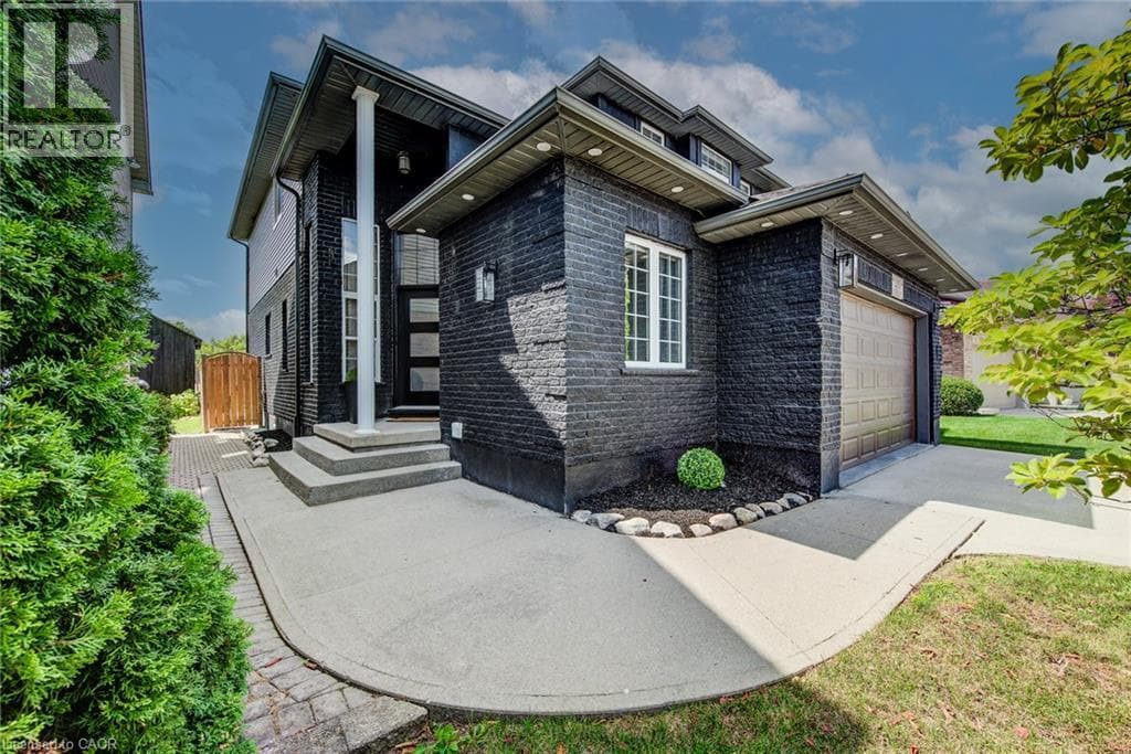 Single Family at 210 HAWKSWOOD Drive, Kitchener, Ontario - Photo 2 - RE/MAX Garden City Realty