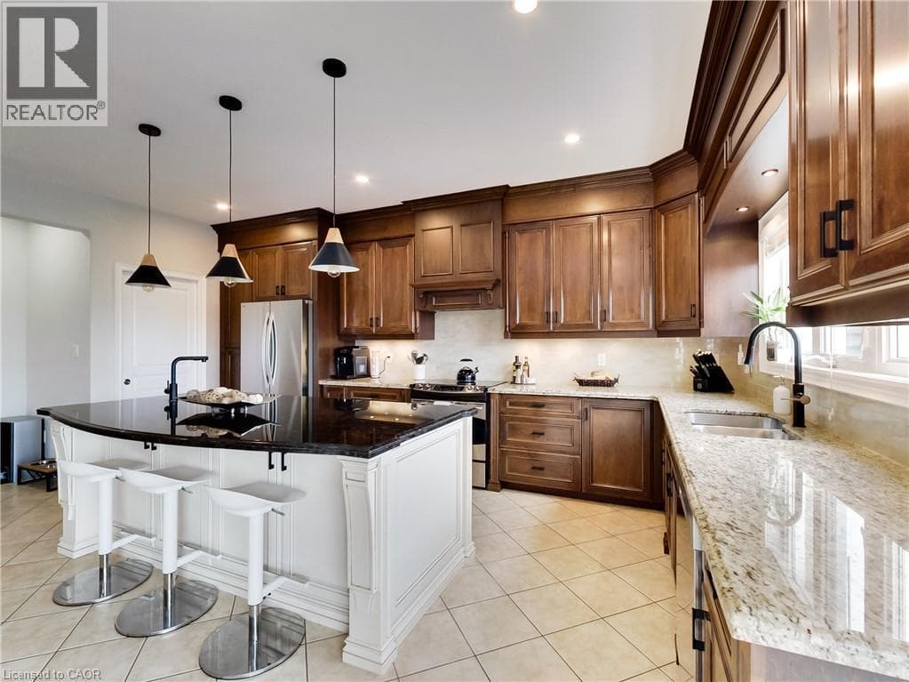 Single Family at 4007 BUSH Crescent, Beamsville, Ontario - Photo 10 - RE/MAX Garden City Realty