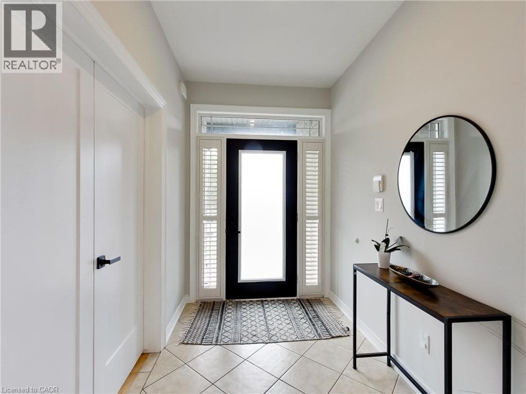Single Family at 4007 BUSH Crescent, Beamsville, Ontario - Photo 4 - RE/MAX Garden City Realty