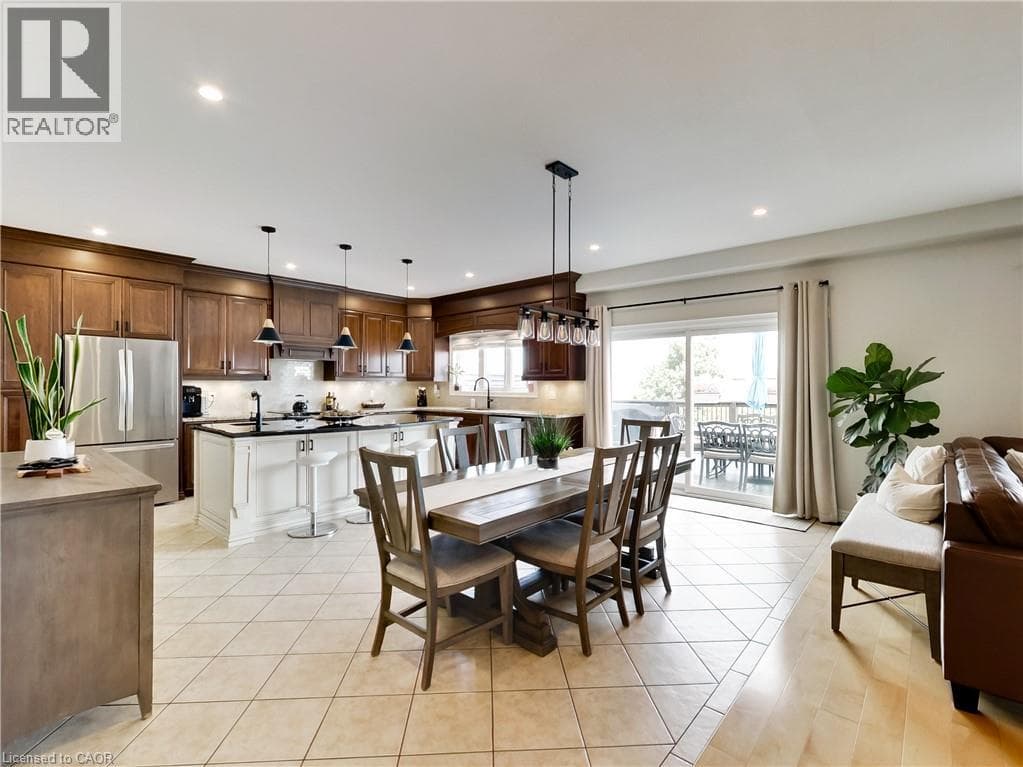 Single Family at 4007 BUSH Crescent, Beamsville, Ontario - Photo 5 - RE/MAX Garden City Realty