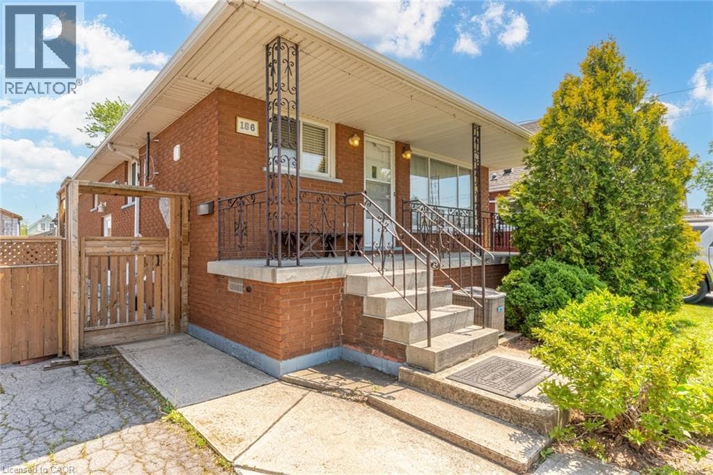 Single Family at 186 ADELINE Avenue, Hamilton, Ontario - Photo 3 - RE/MAX Garden City Realty