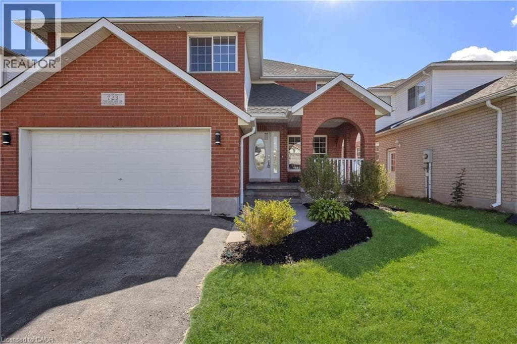 Single Family at 723 CHESAPEAKE Drive, Waterloo, Ontario - Photo 2 - RE/MAX Garden City Realty