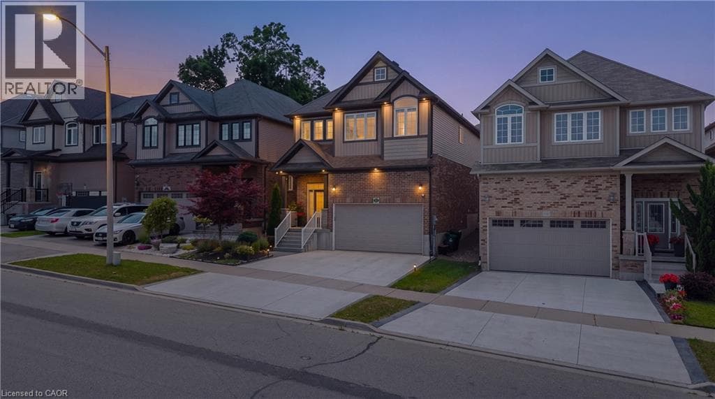 Single Family at 522 WOODBINE Avenue, Kitchener, Ontario - Photo 2 - RE/MAX Garden City Realty